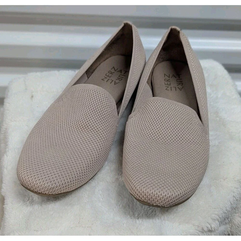 Minimalist Quiet Luxury  Naturalizer Blush Beige Slip-On Flats Preppy‎ 8.5